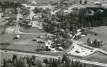 Peltolan talo keskellä ilmakuvassa vuodelta 1969. Kuva Tuusulan museo